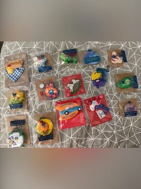 Avon Multicolor Seasonal Fridge Magnets - Assorted Characters